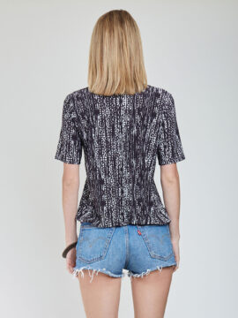 Alternative view of Tooth Short Sleeve Top in Channel Print